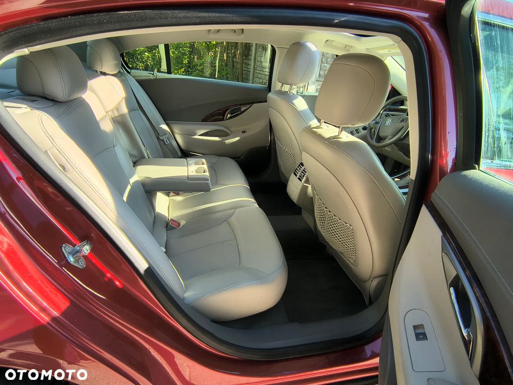 Buick Lacrosse - 33