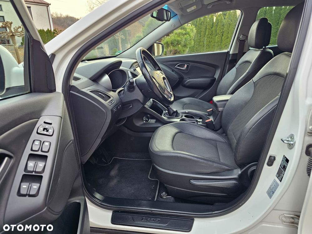 Hyundai ix35 1.6 2WD Fifa World Cup Edition - 19