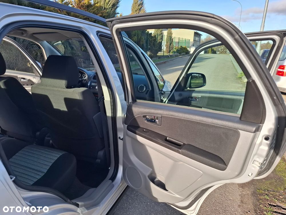 Suzuki SX4 1.6 VVT 4x2 City - 15
