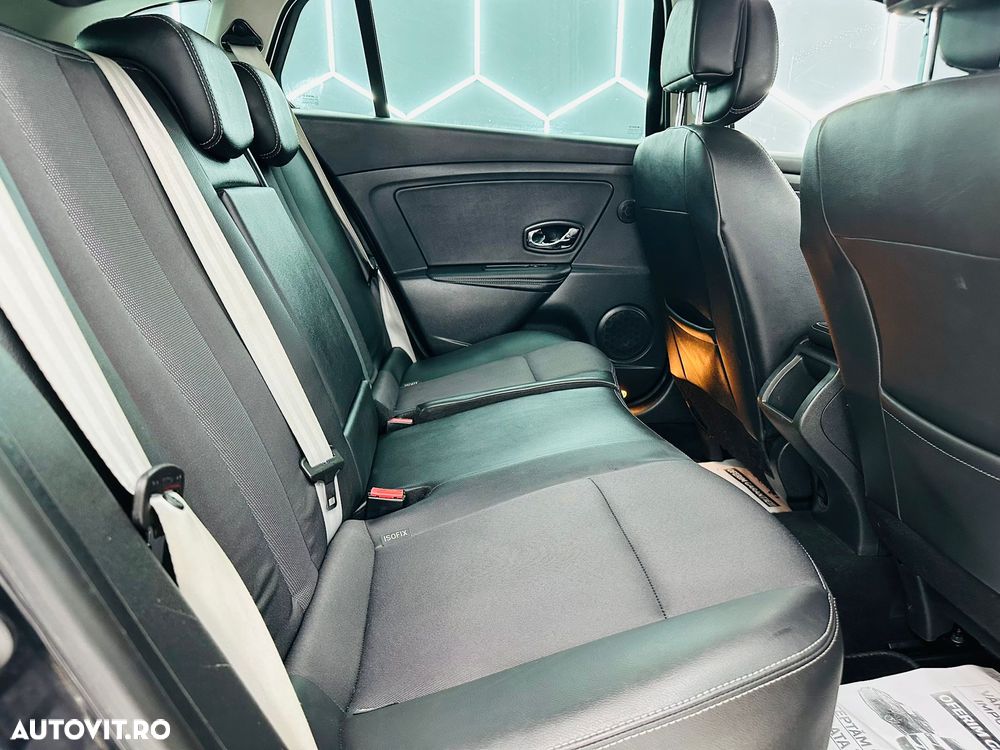 Renault Megane dCi 110 FAP EDC Bose Edition - 8