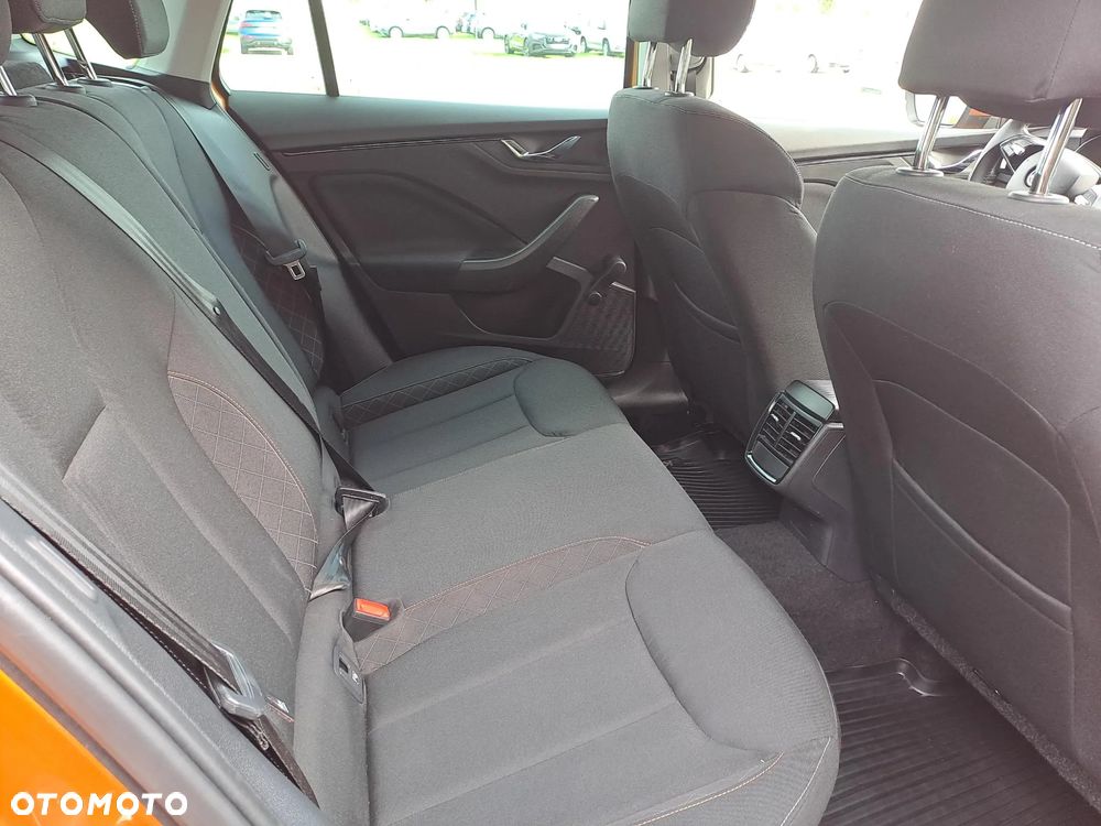 Skoda Kamiq 1.0 TSI Ambition DSG - 11