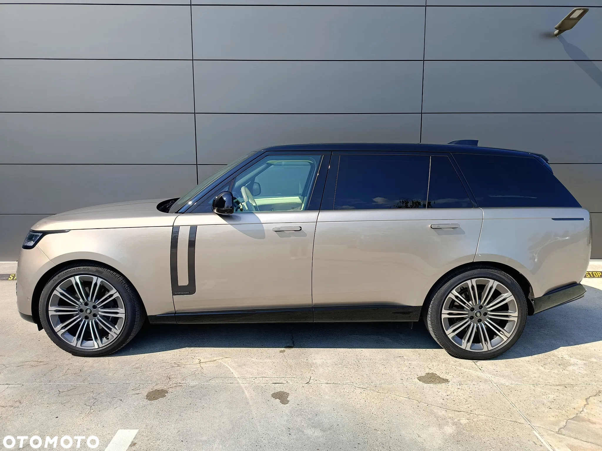 Land Rover Range Rover 4.4 V8 P535 LWB Autobiography - 8