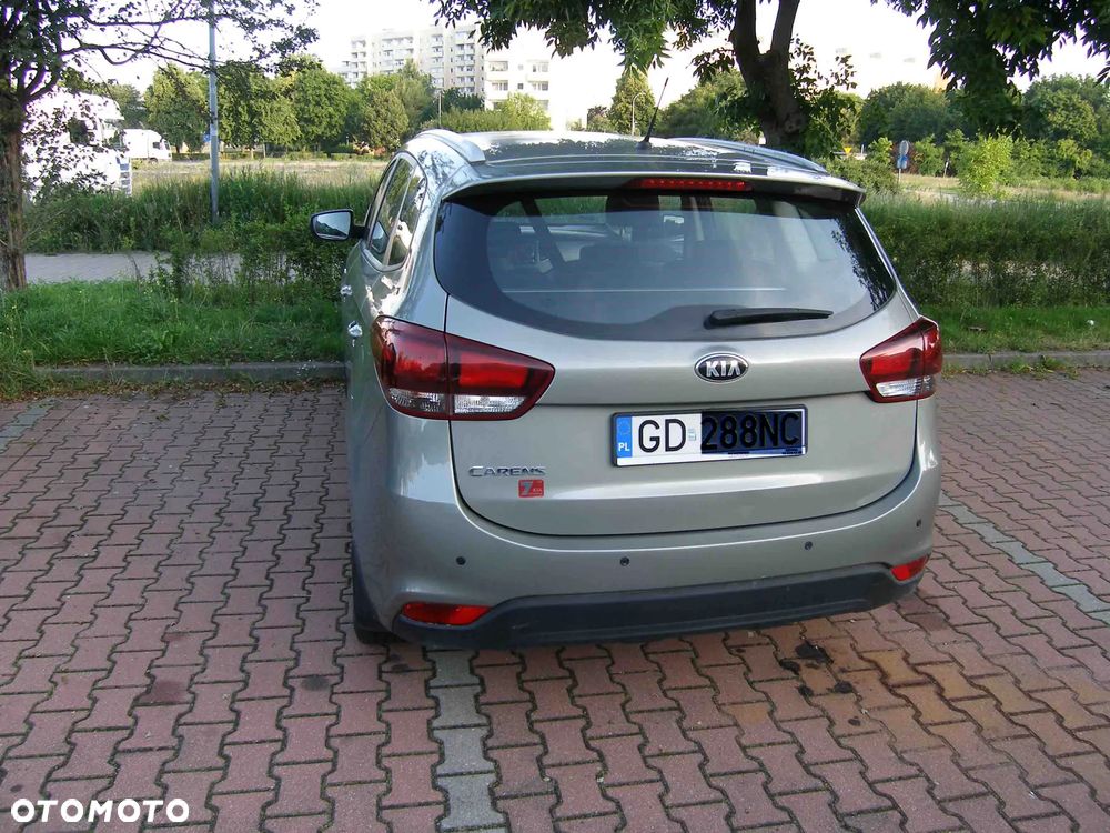 Kia Carens 1.6 GDI M - 6