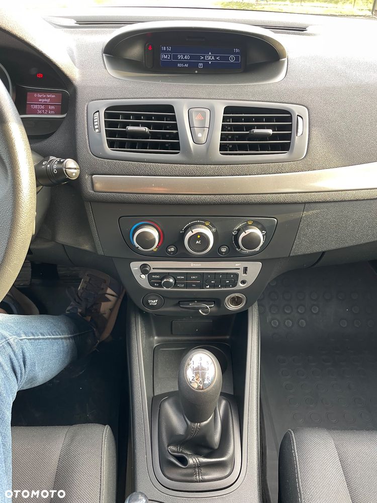 Renault Megane 1.6 16V 100 Paris - 12
