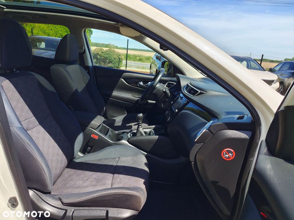 Nissan Qashqai 1.5 dCi N-Connecta - 15