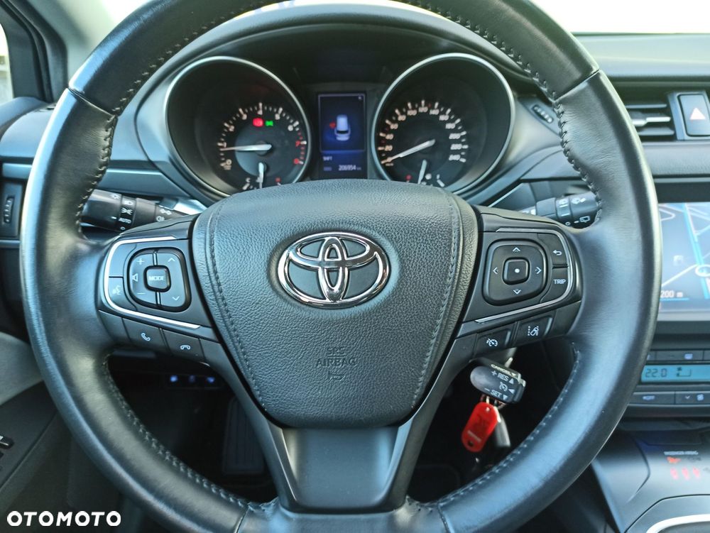 Toyota Avensis - 16