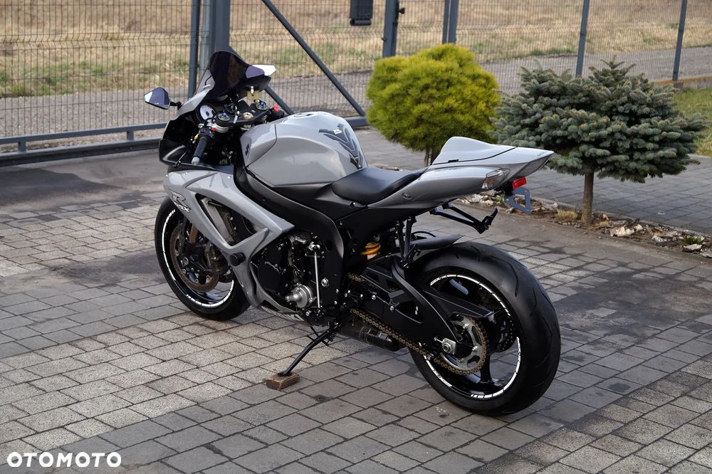 Suzuki GSX-R - 9