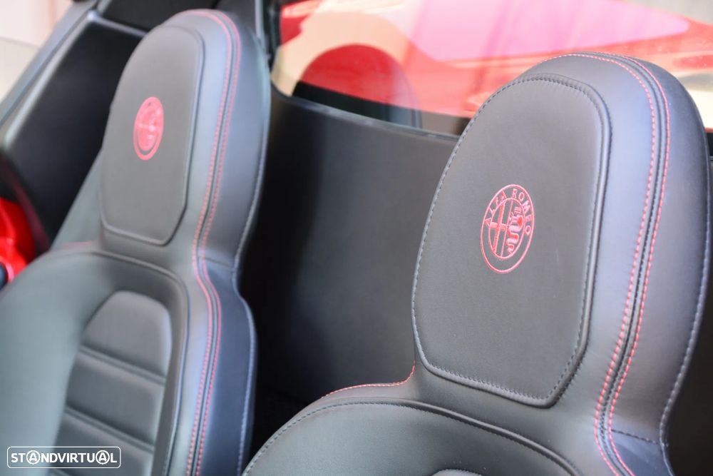 Alfa Romeo 4C Spider 1750 TBi - 42