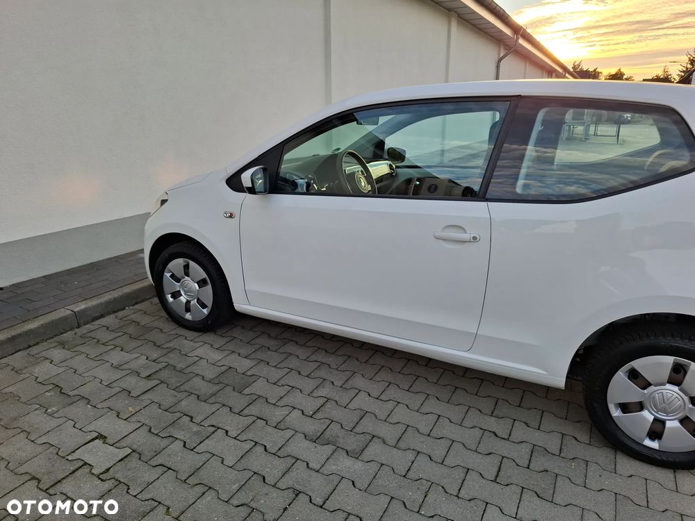 Volkswagen up! United - 16