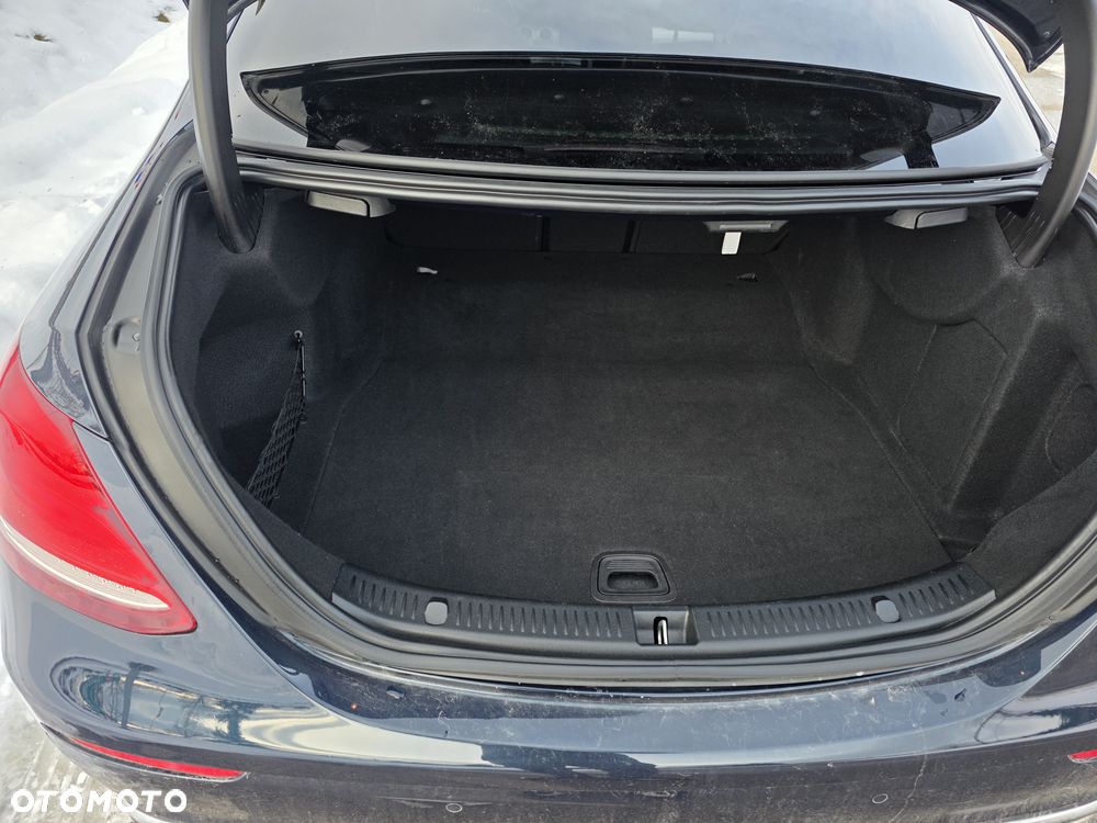 Mercedes-Benz Klasa E 200 9G-TRONIC - 18