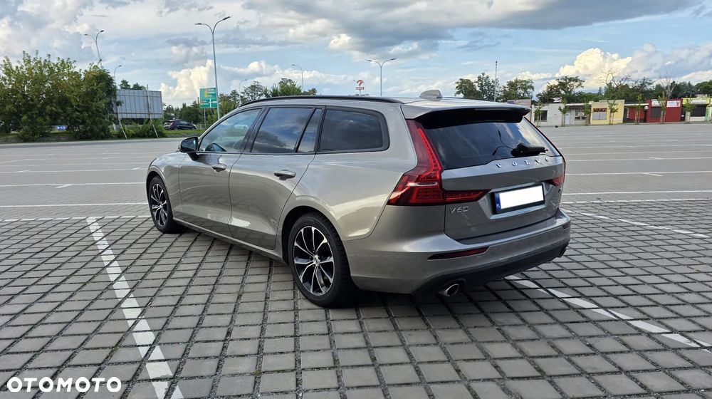 Volvo V60 D4 SCR Momentum - 17