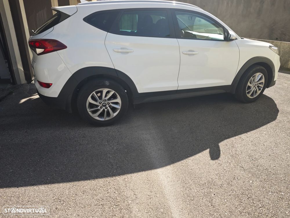 Hyundai Tucson 1.7 CRDi Executive - 4