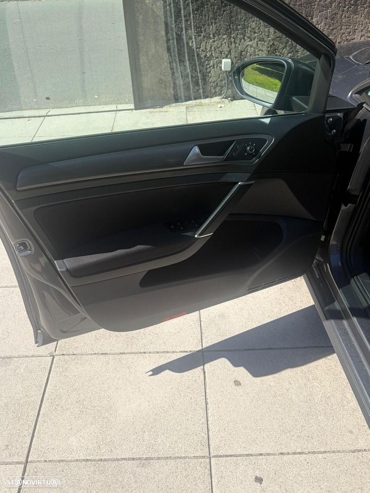 VW Golf Variant 1.6 TDi Confortline DSG - 12
