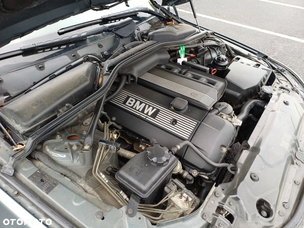 BMW Seria 5 520i - 26