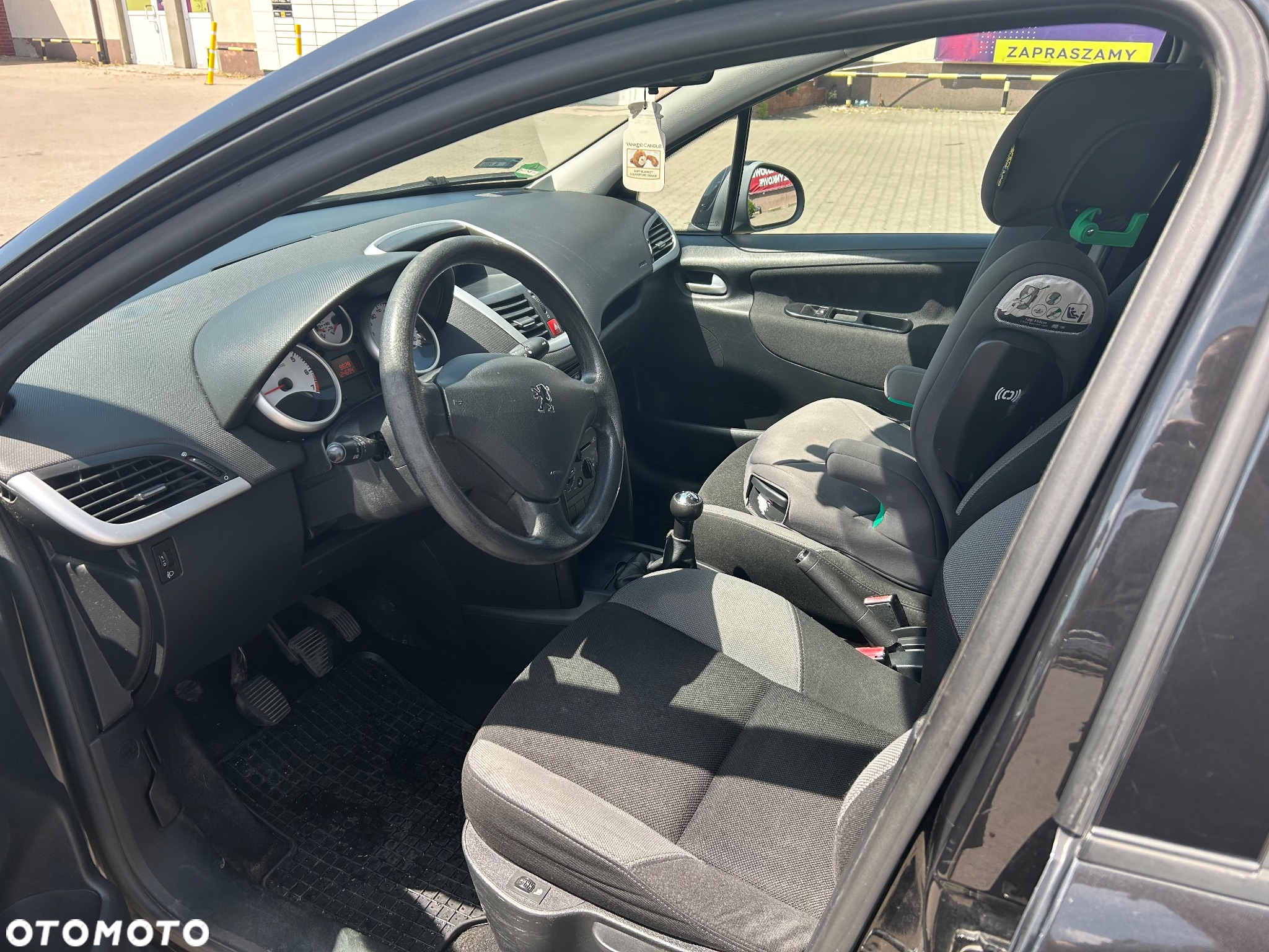 Peugeot 207 - 7