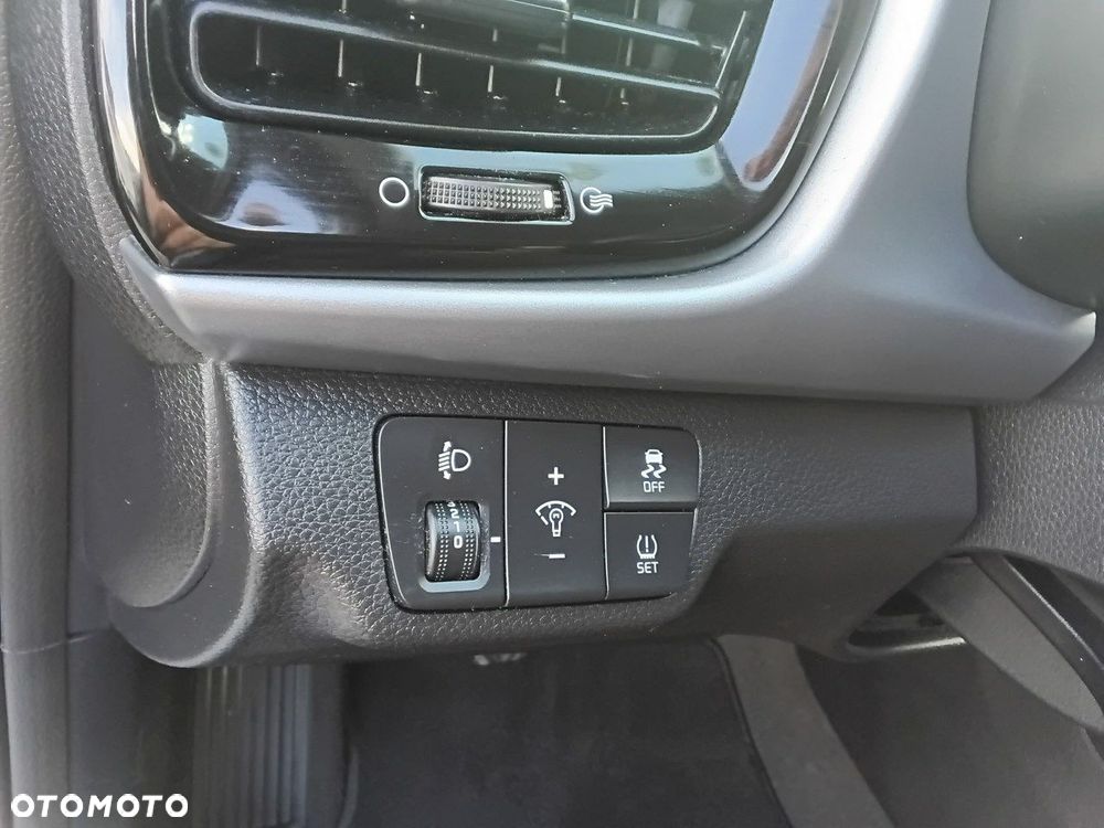 Kia Rio - 27