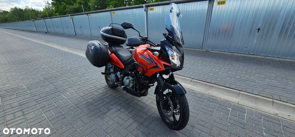 Suzuki V-STROM - 1