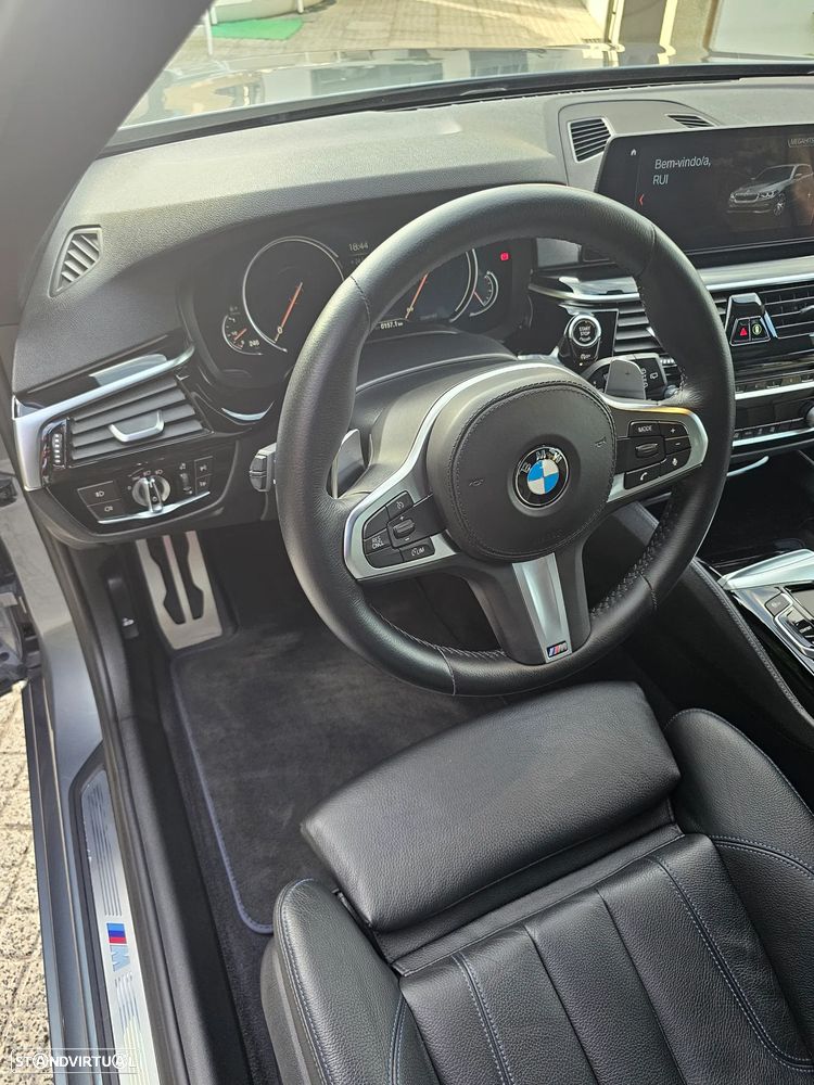 BMW 520 d Pack M Auto — fotografia 15