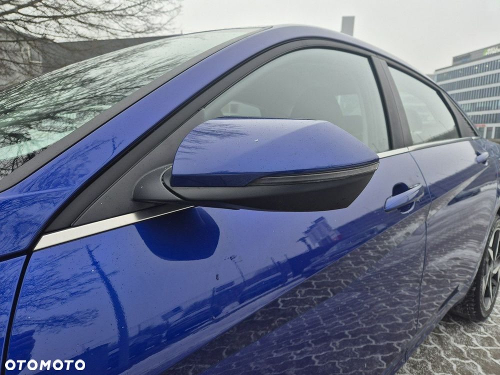 Hyundai Elantra - 31