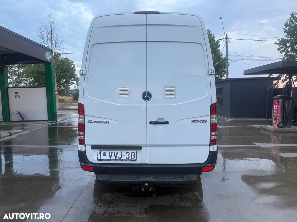 Mercedes-Benz Sprinter - 5