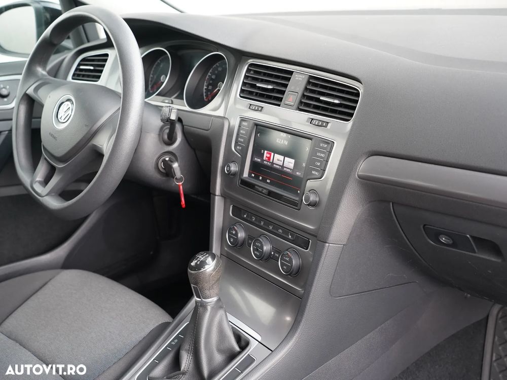 Volkswagen Golf 1.6 TDI BlueMotion Technology Trendline - 27