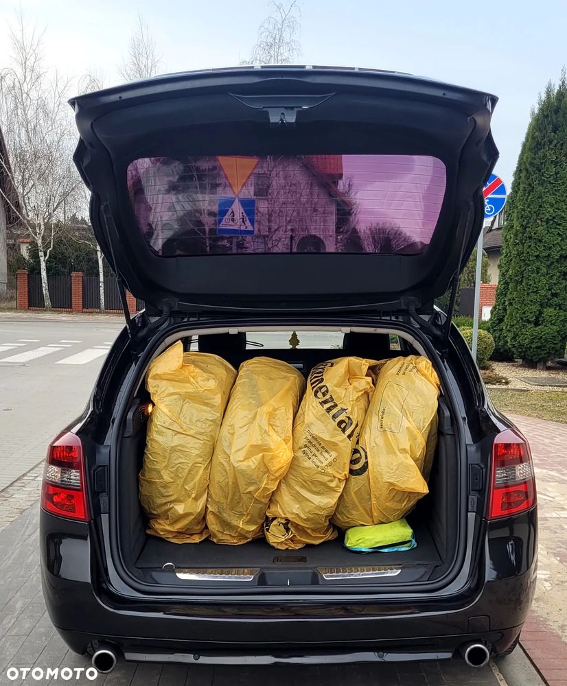 Renault Laguna ENERGY dCi 130 FAP Start & Stop Bose Edition - 9