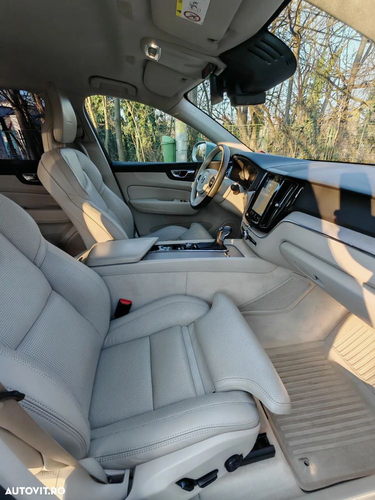 Volvo XC 60 D5 AWD Inscription - 11