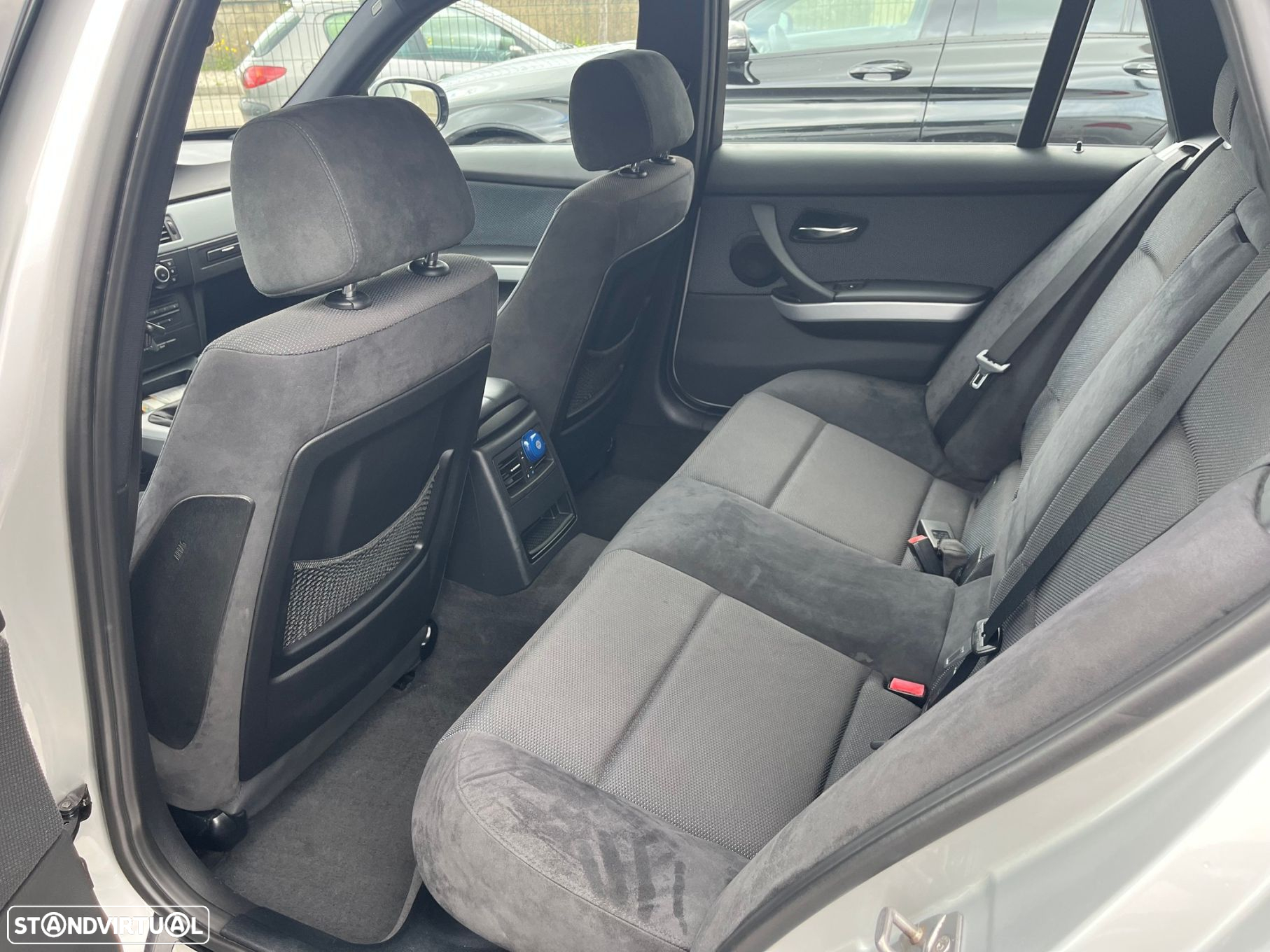 BMW 318 d Touring Pack M - 12