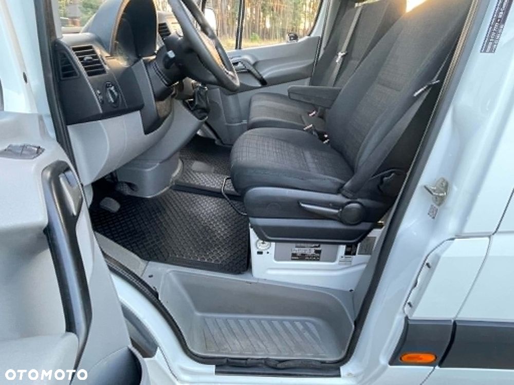 Mercedes-Benz Sprinter - 16