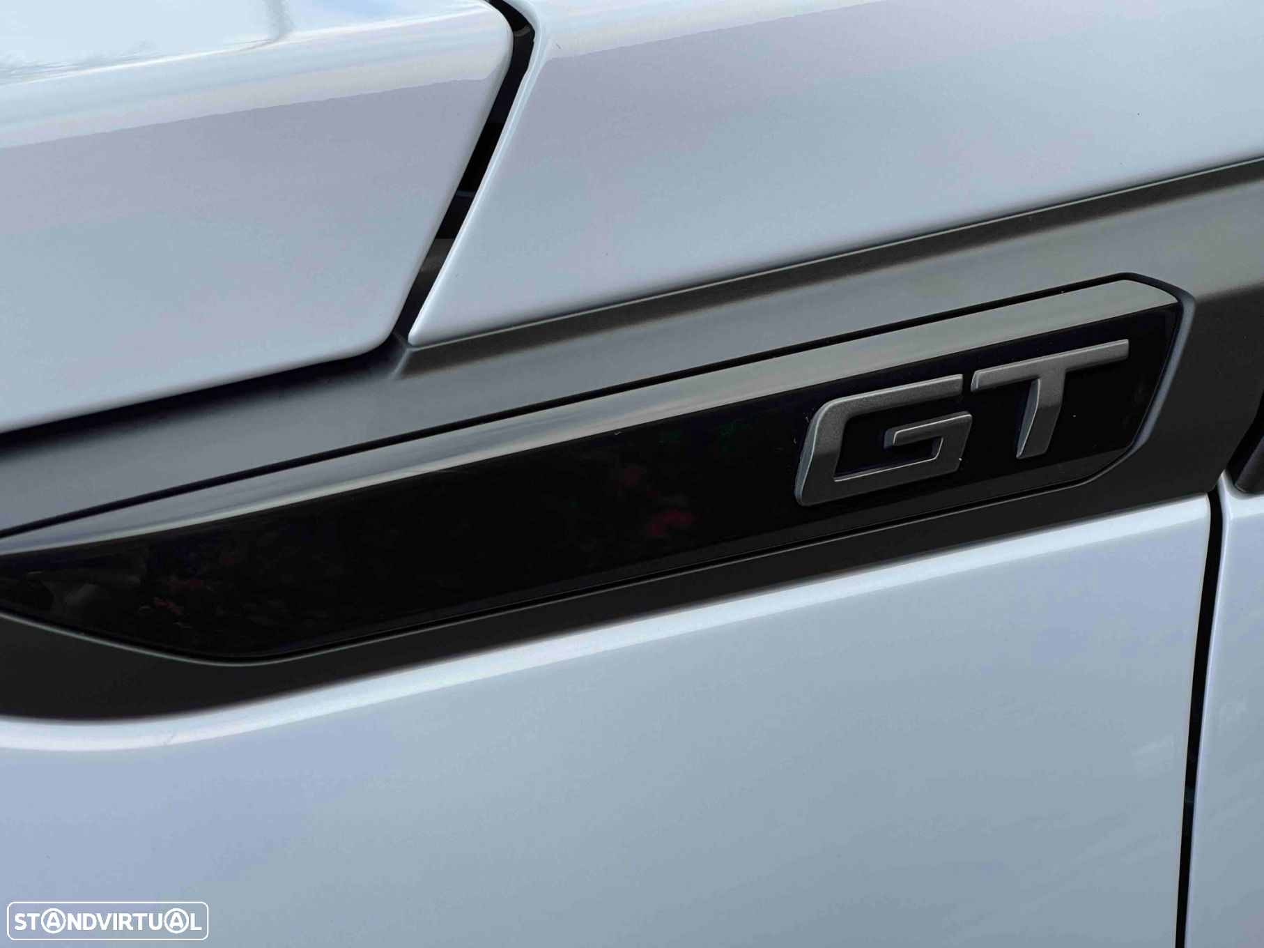 Peugeot 2008 1.2 PureTech GT EAT8 - 13
