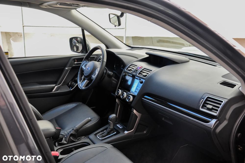 Subaru Forester 2.0 XT Platinum Lineartronic - 13