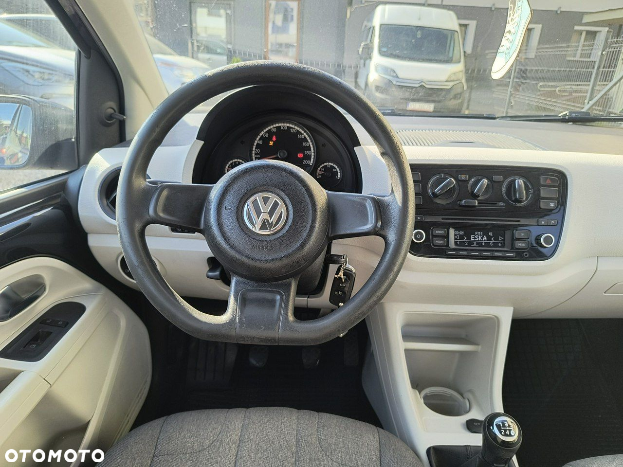 Volkswagen up! - 11