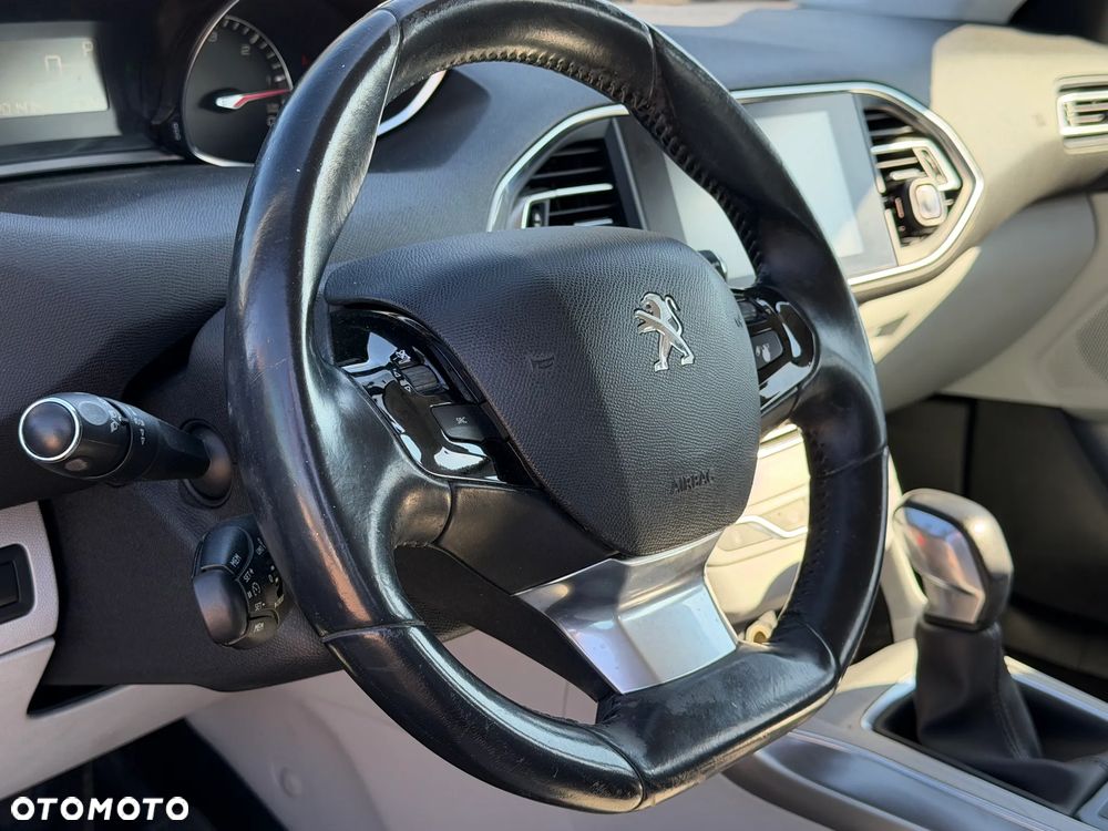 Peugeot 308 BlueHDi 150 Automatik Stop & Start Allure - 29