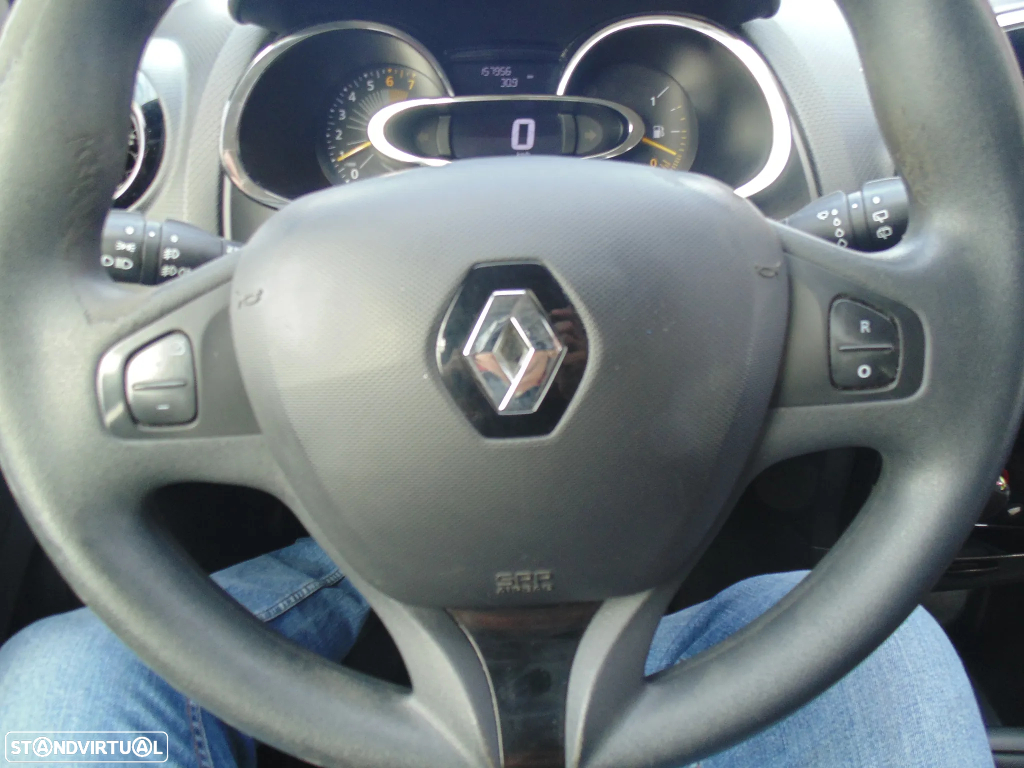 Renault Clio Sport Tourer 0.9 TCE Dynamique S - 24