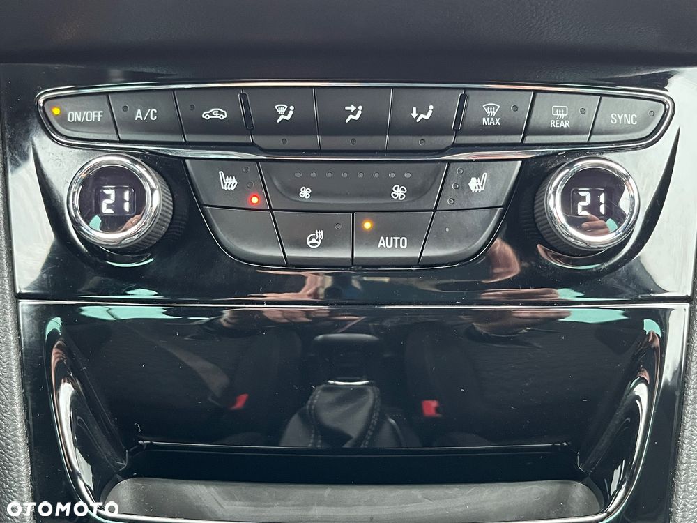 Opel Astra 1.6 D (CDTI) Start/Stop Dynamic - 19