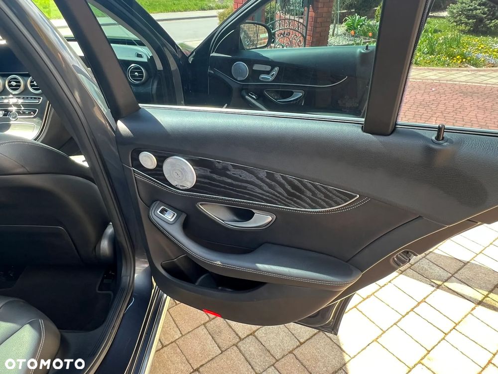 Mercedes-Benz Klasa C 300 7G-TRONIC - 34