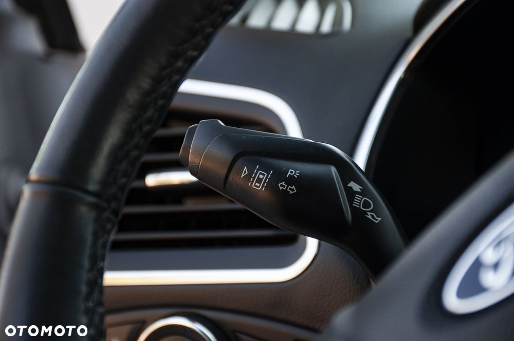 Ford Edge 2.0 TDCi 4x4 Titanium - 37