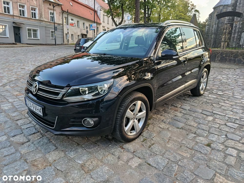 Volkswagen Touareg - 1