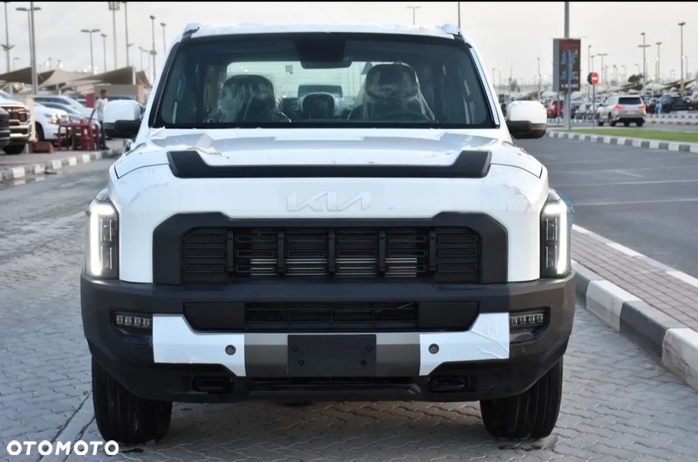 Kia Tasman - 10