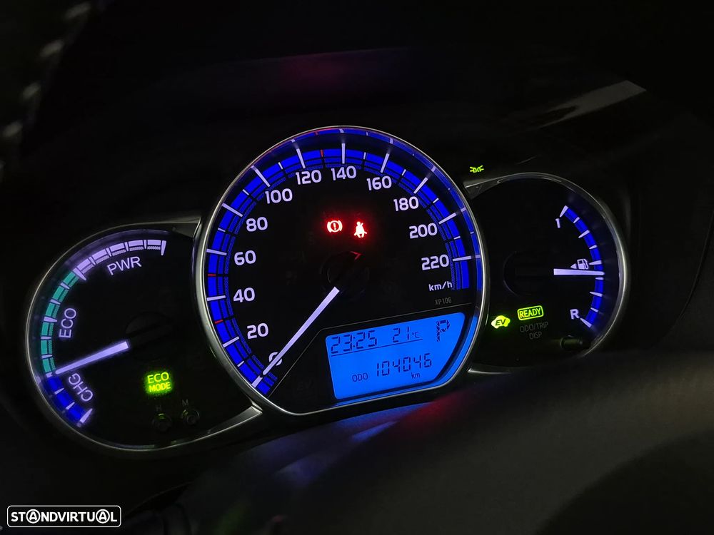 Toyota Yaris 1.5 HSD Comfort+P.Techno - 21