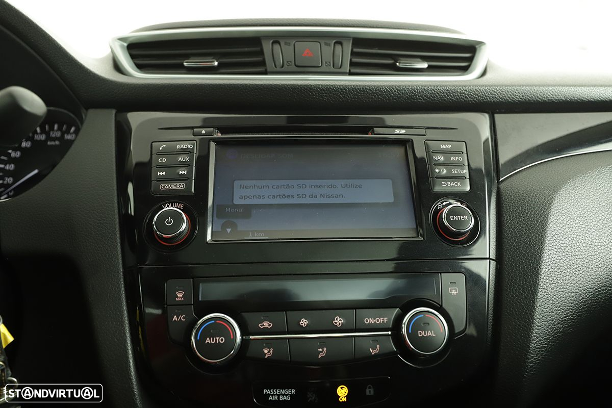 Nissan Qashqai 1.5 dCi N-Connecta - 11