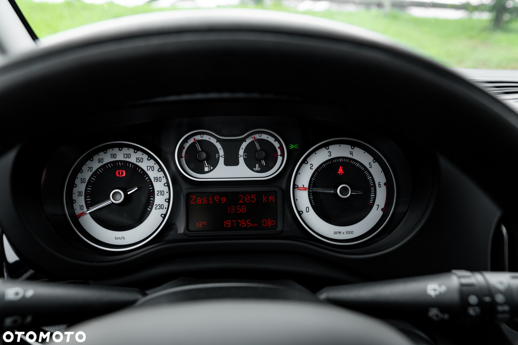 Fiat 500L 1.4 16V T-Jet Beats Edition - 29