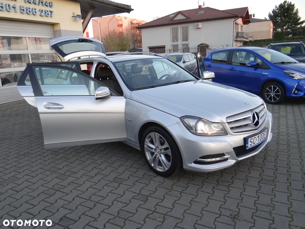 Mercedes-Benz Klasa C 180 CGI BlueEff Avantgarde - 11