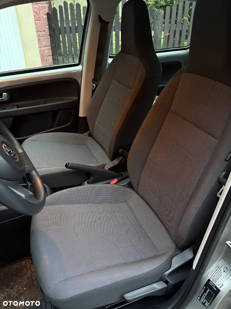 Volkswagen up! 1.0 move - 18