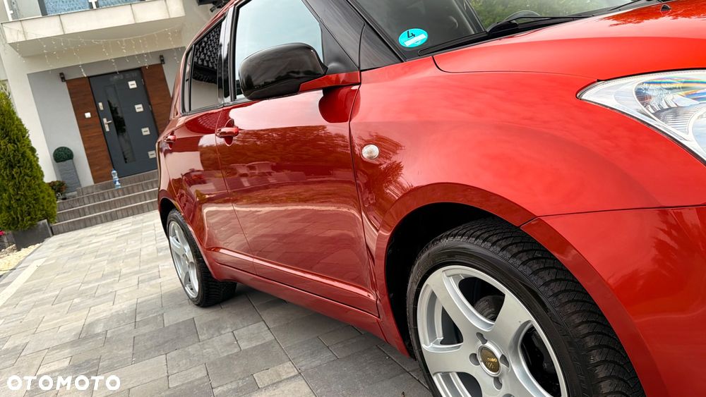 Suzuki Swift 1.3 Limited 25 - 30