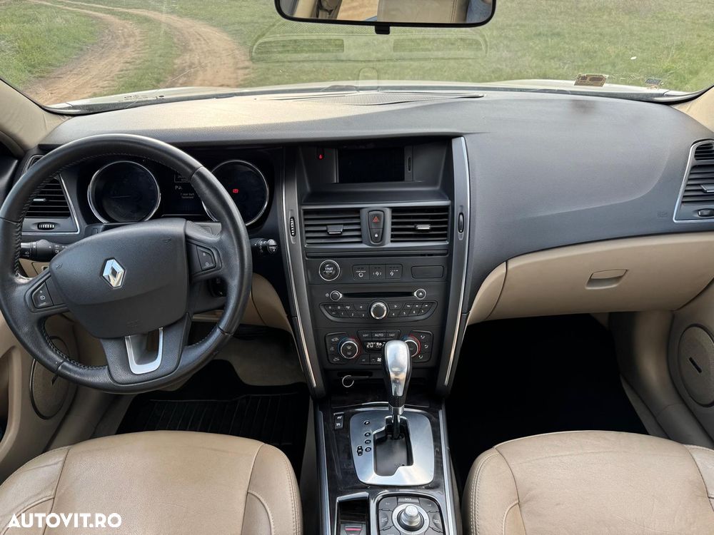 Renault Latitude 2.0 dCi Luxury CVA - 8
