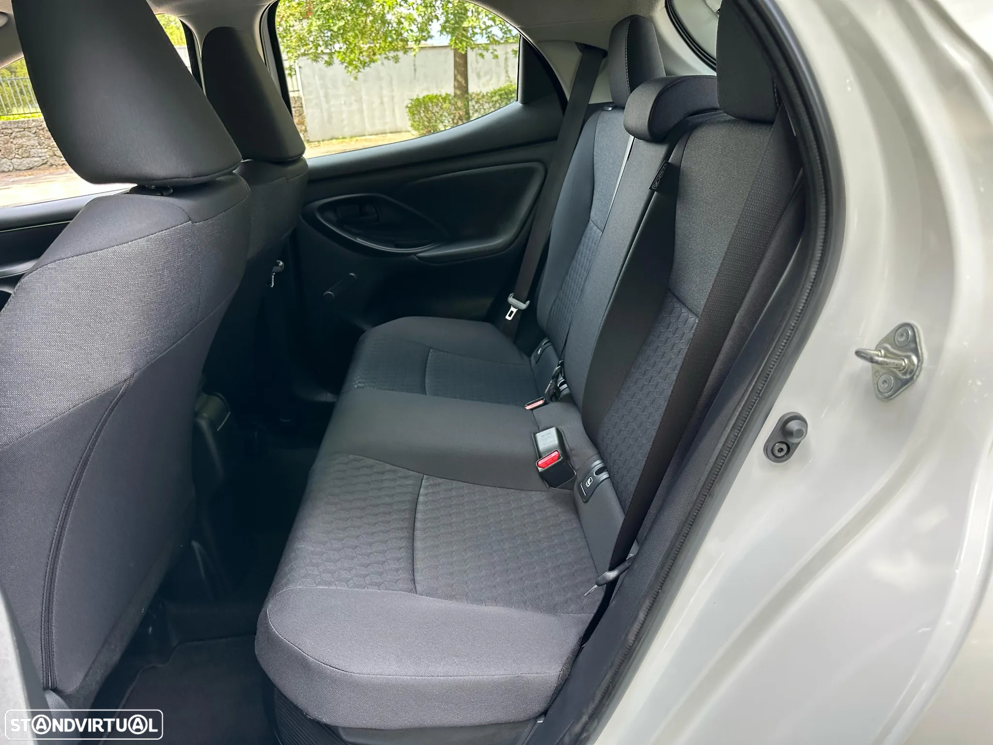 Toyota Yaris 1.5 HDF GR Sport - 26