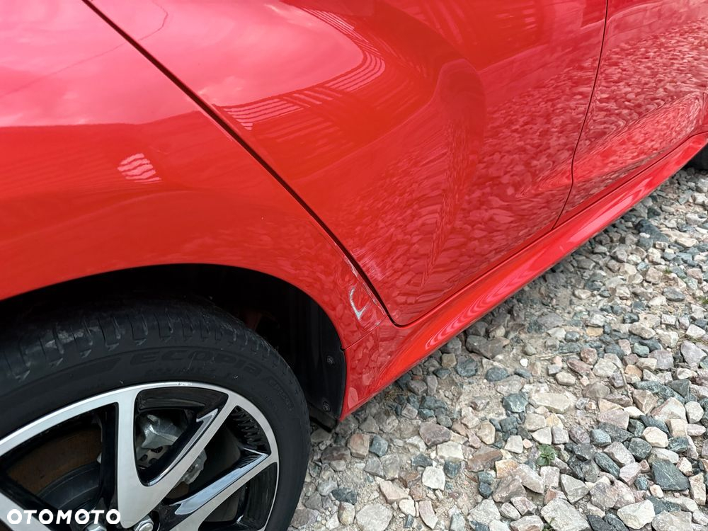 Toyota Yaris Hybrid 100 Premium - 13