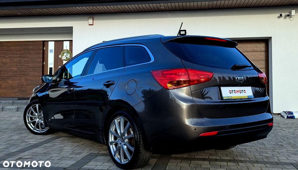 Kia Ceed 1.6 GDI ISG Dream-Team Edition - 6