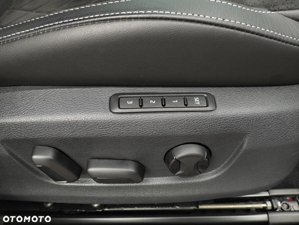 Skoda Superb 2.0 TSI Sportline DSG - 18